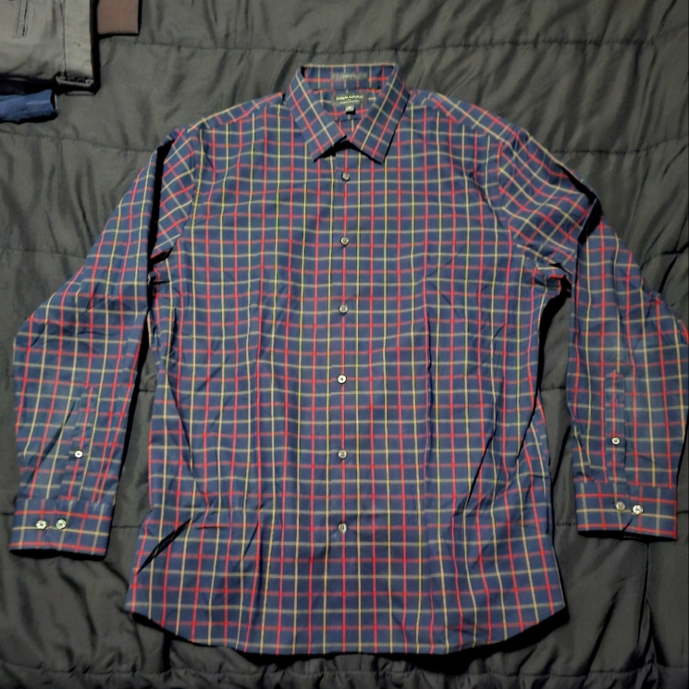 Banana Republic XL Dress Shirt Navy with Red Plaid Pattern